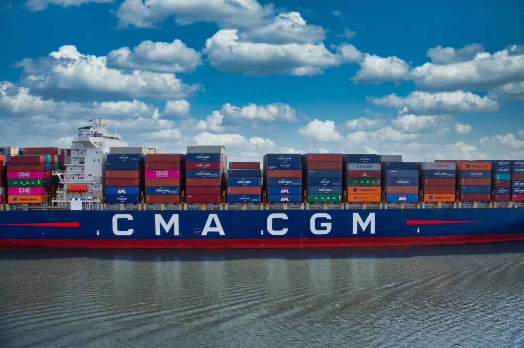 Collective Freight Rate Hikes, Up to US$2,600!